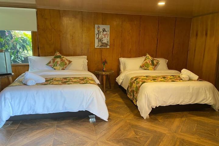 Room 5 of 120