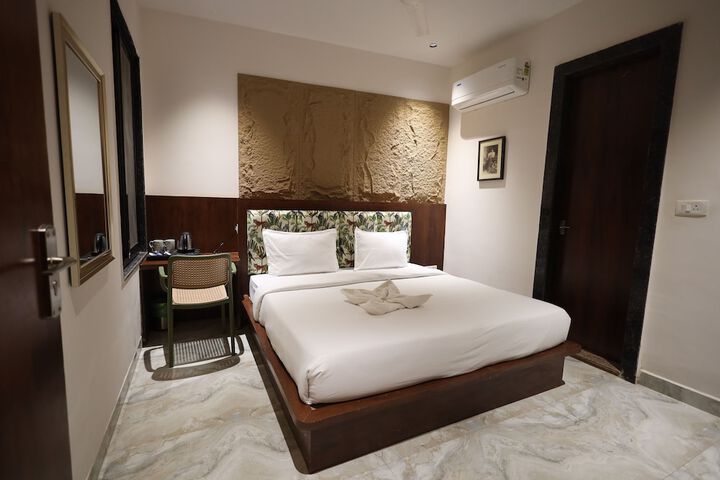 Room 14 of 43