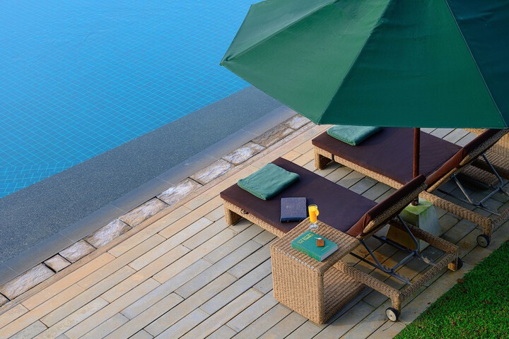 Pools & Facilities