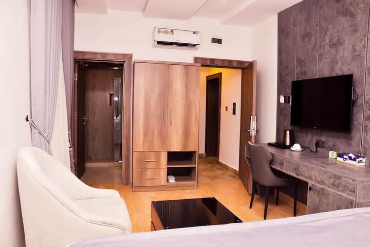 Room 3 of 13