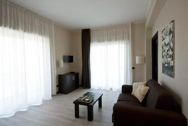 Room 15 of 34