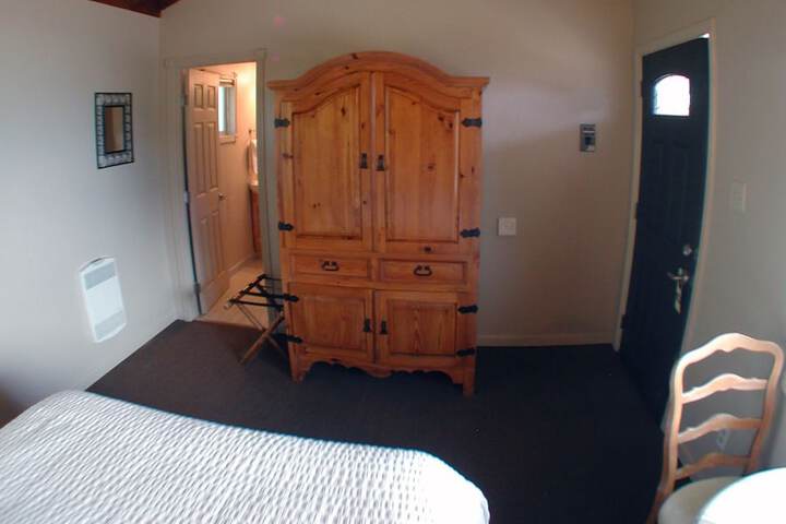 Room 10 of 43