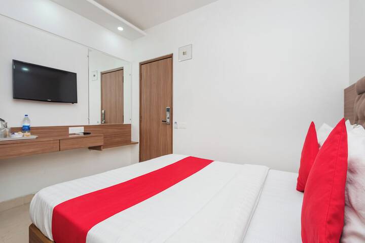 Room 9 of 90