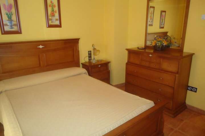 Room 12 of 32