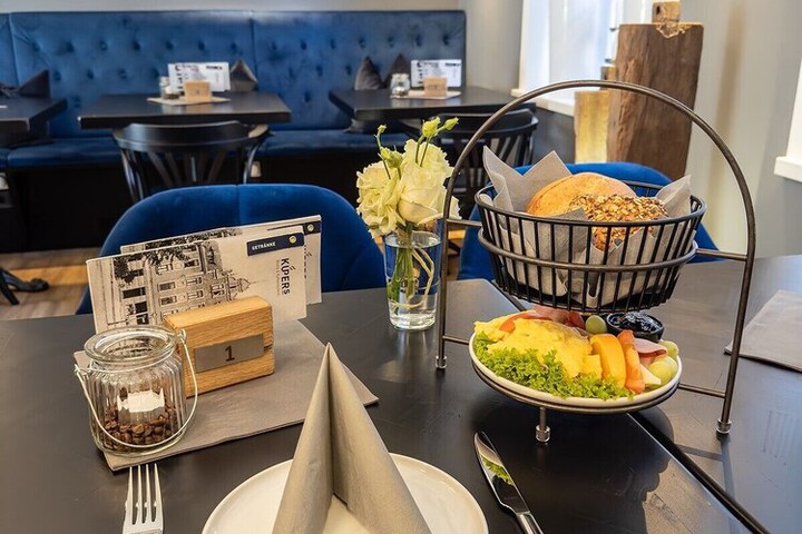 Breakfast/Coffee Service 10 of 14