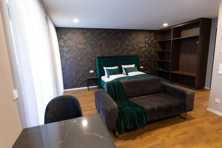 Room 7 of 29