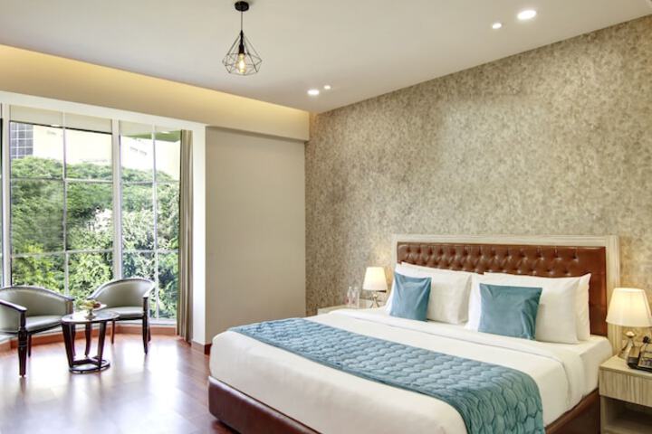 Room 32 of 79