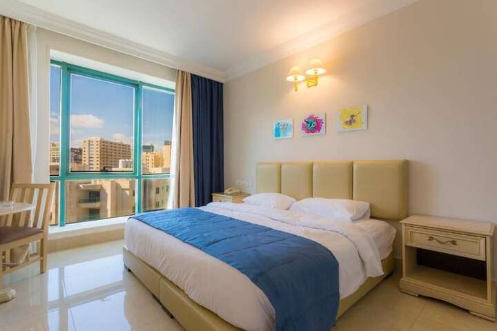 Room 14 of 23