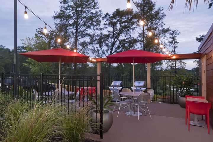 Terrace/Patio 27 of 28