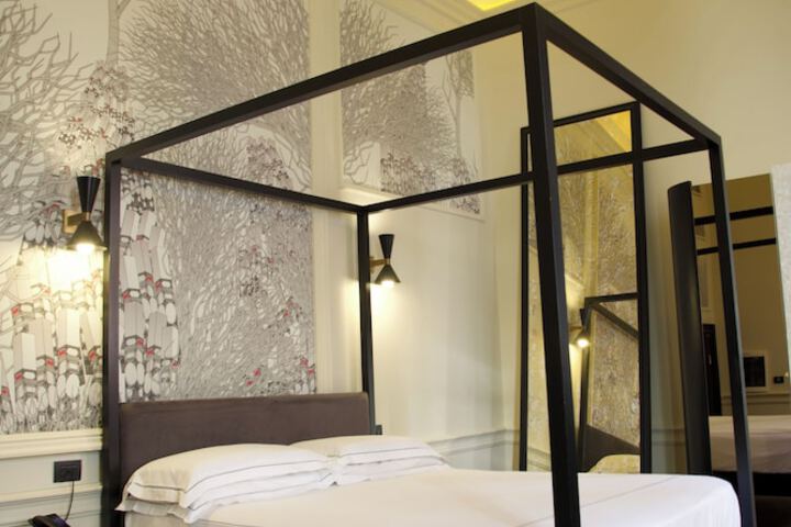 Room 45 of 107