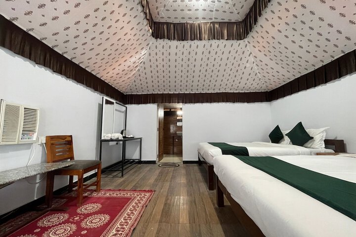Room 3 of 28