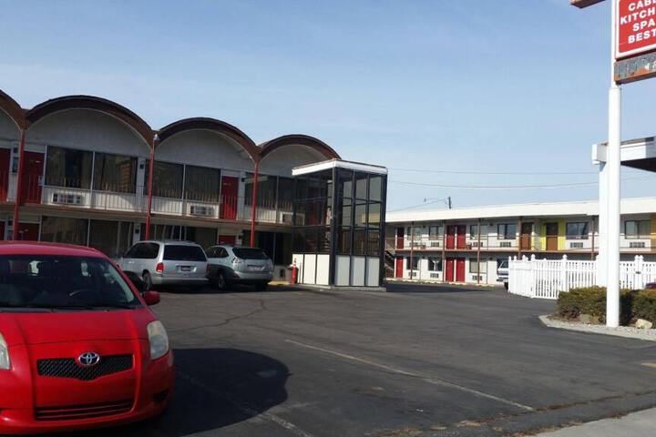 Exterior of EXECUTIVE INN & SUITES