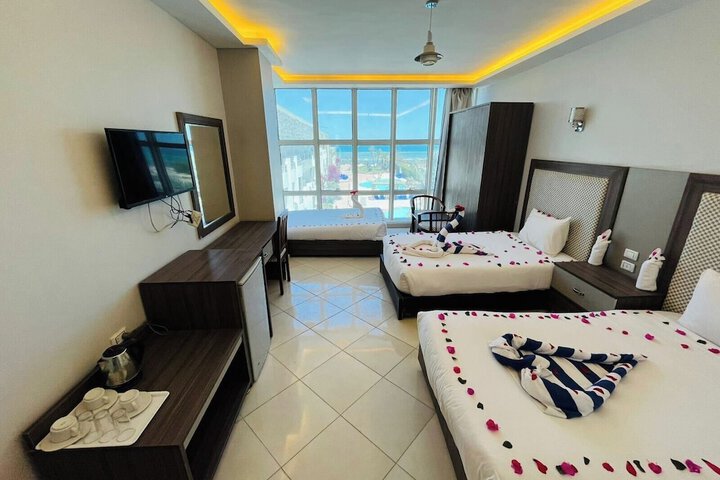 Room 5 of 27