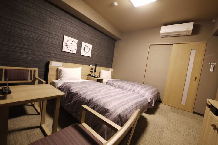 Room 7 of 52