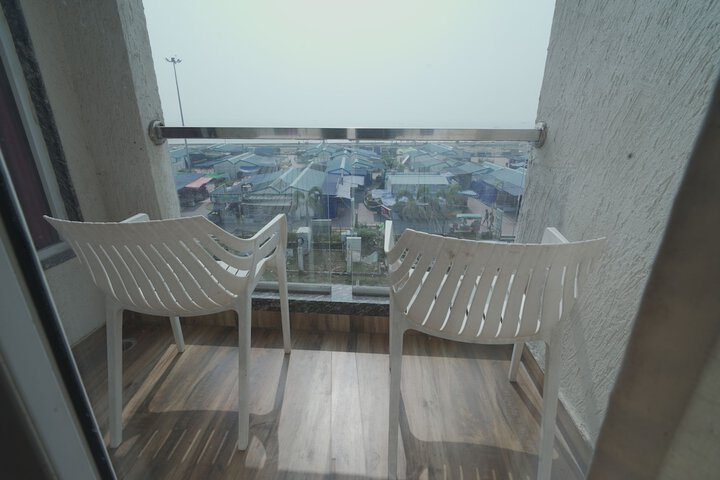Room 10 of 22