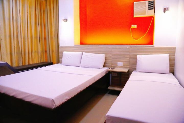 Room 14 of 39