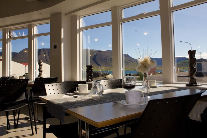 Dining Photos