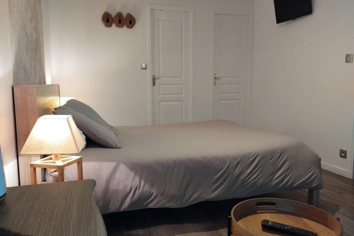 Room 9 of 49