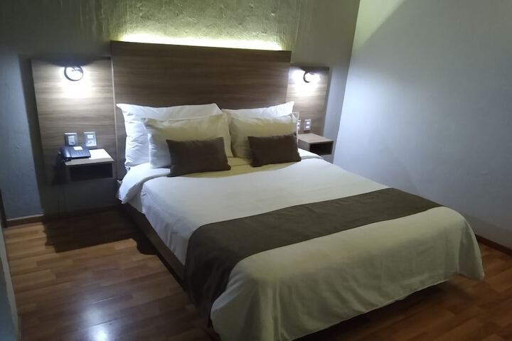 Room 7 of 35