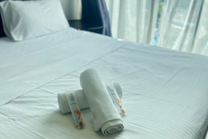 Room 10 of 72