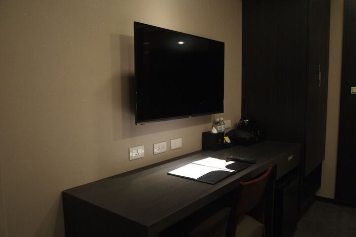 Room 15 of 68
