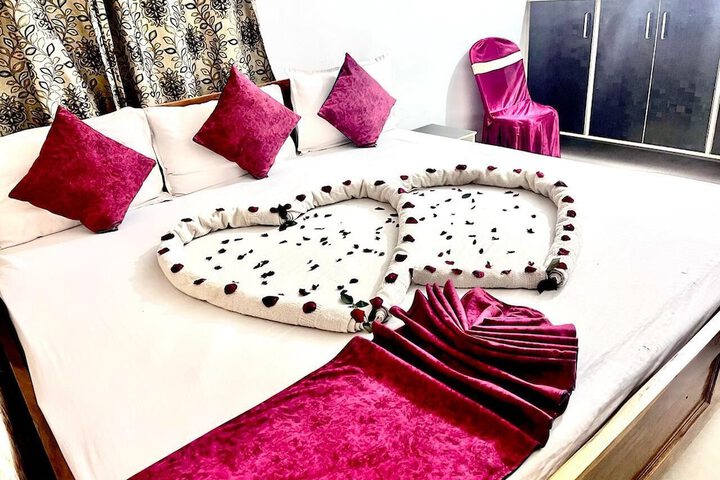 Hotel Meera Dham