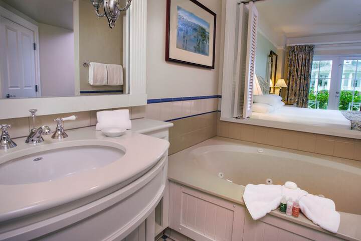 Room 15 of 35
