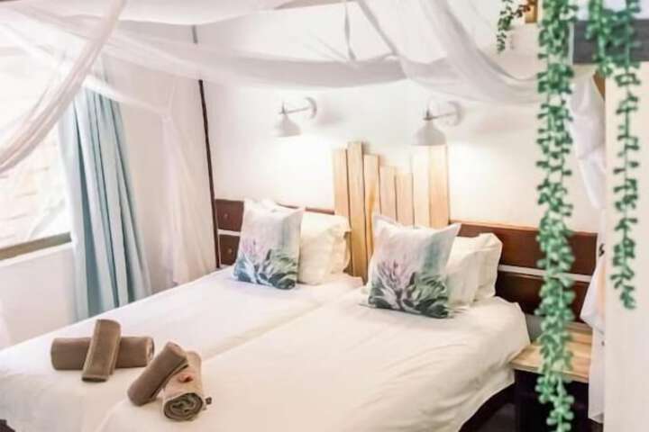 Room 3 of 25