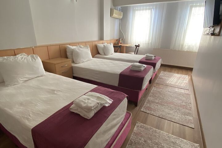 Room 14 of 30