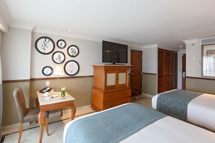 Room 7 of 61