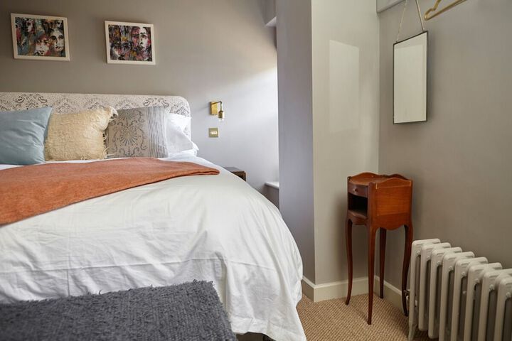 Room 3 of 78