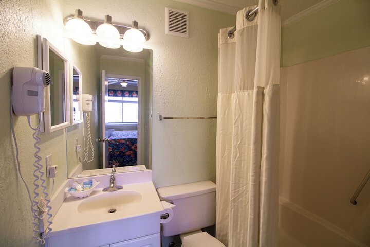 Room 16 of 29