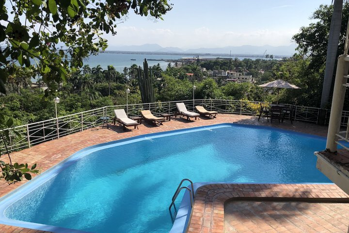 Hotel Pool