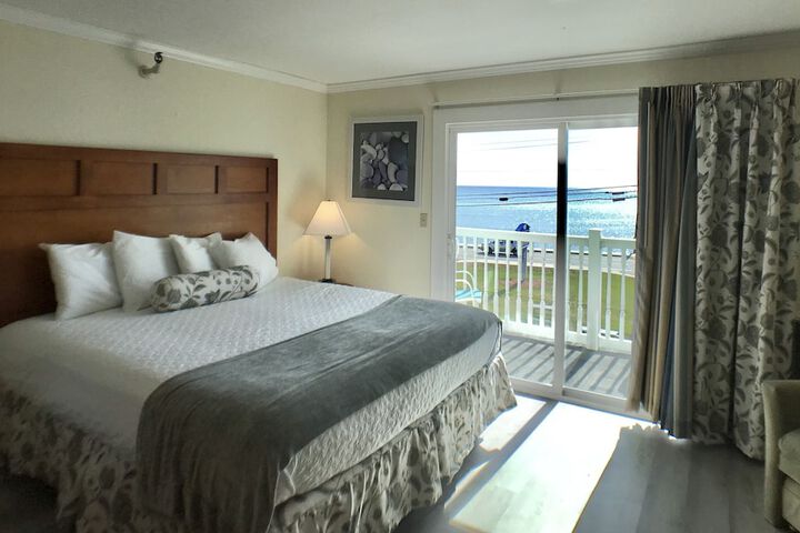 Room 2 of 38