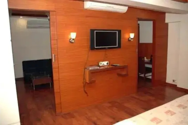 Room 9 of 9