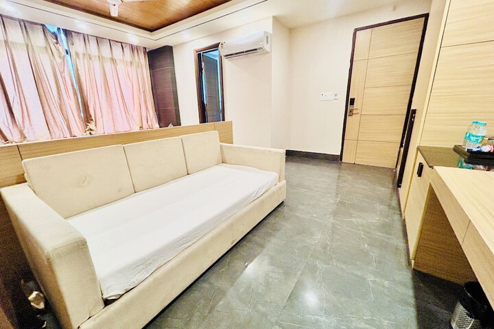 Room 18 of 44