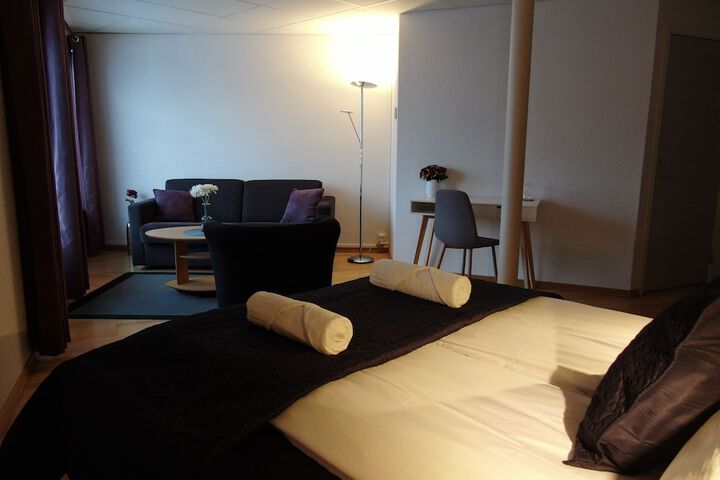 Room 3 of 50