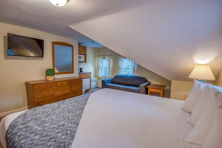 Superior King Lakeside with Shared Balcony (36 of 64)