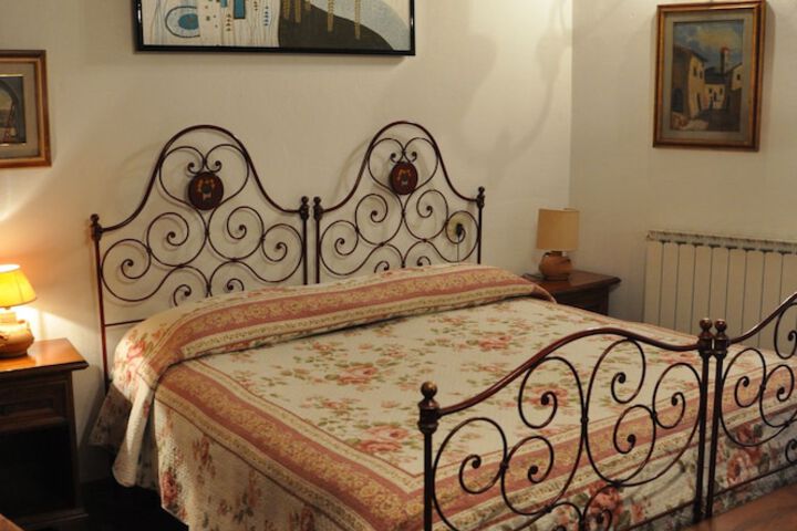 Room 8 of 35