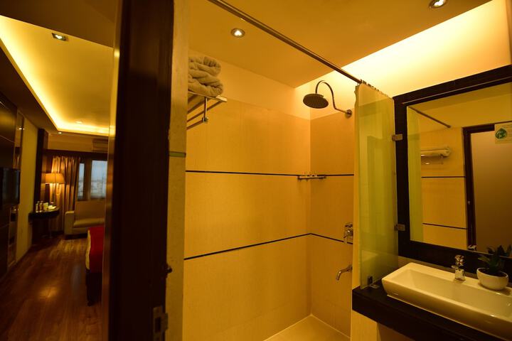 Room 30 of 51