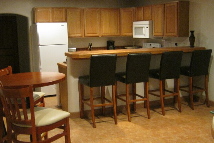 Room 42 of 100