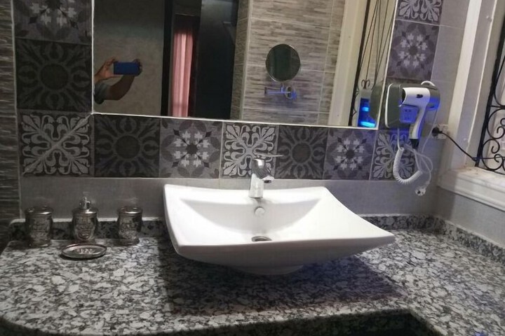 Room 4 of 45