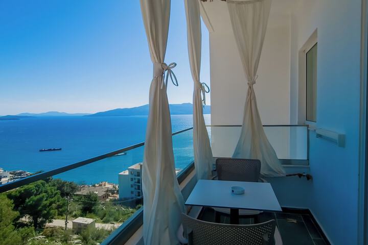 Terrace/Patio 124 of 126