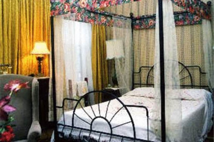 Room 10 of 44