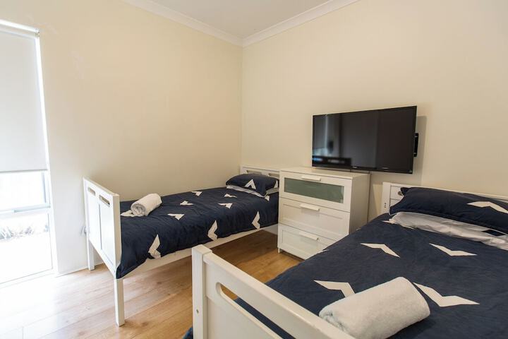 Room 1 of 16