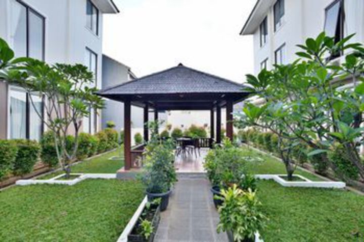 ZEN Rooms Near TB Simatupang