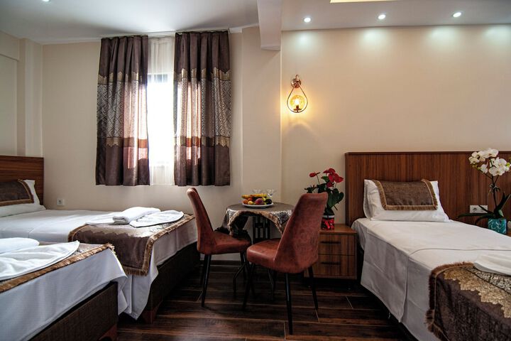 Room 53 of 62