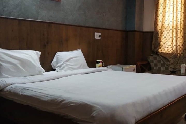 Room 14 of 17
