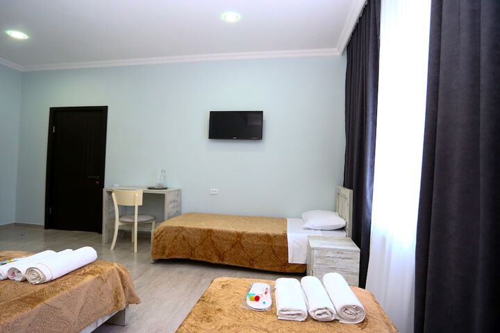 Room 18 of 34