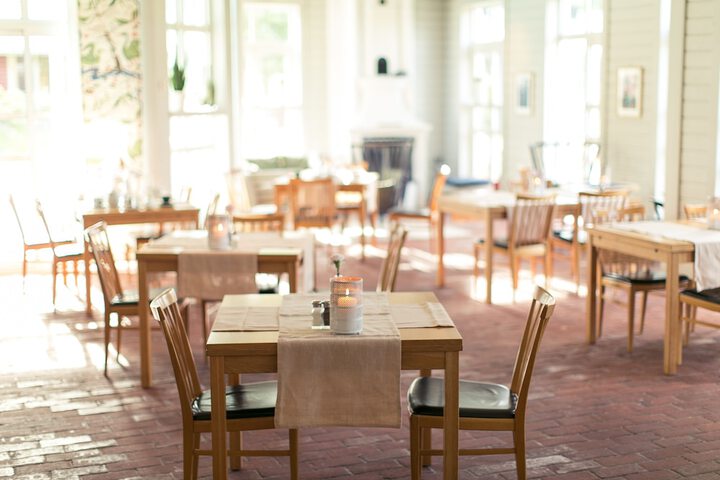 Dining 106 of 145